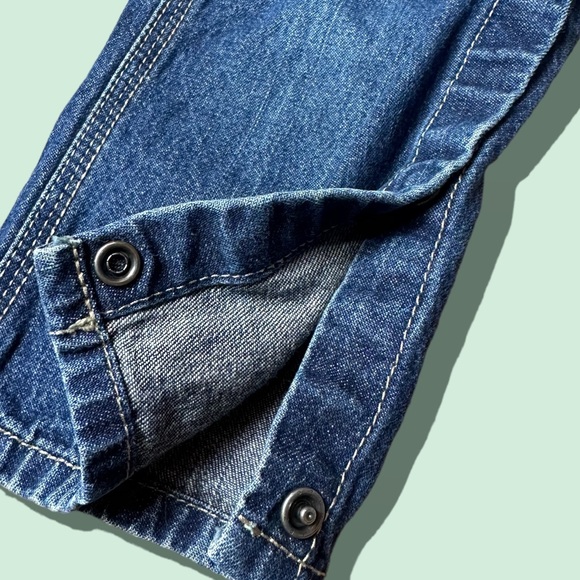 Baby OshKosh B'Gosh Denim Overalls with Heart Embroidery Size 12 Months - Picture 5 of 7